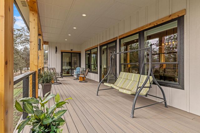 12156 Turnstone Drive, Klamath Falls, OR 97601