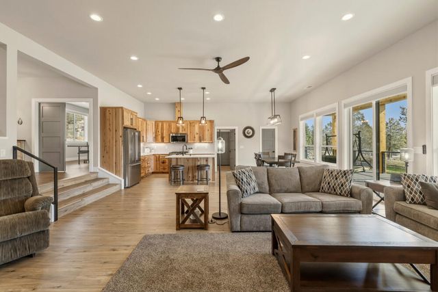 12156 Turnstone Drive, Klamath Falls, OR 97601