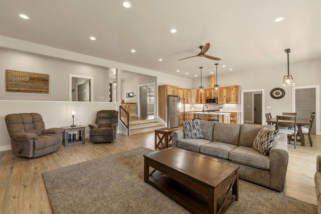 12156 Turnstone Drive, Klamath Falls, OR 97601