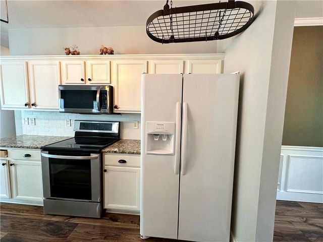 2758 Suttonwood Way, Buford, GA 30519