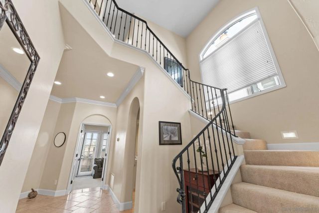 7713 Ivanhoe Ave., La Jolla, CA 92037