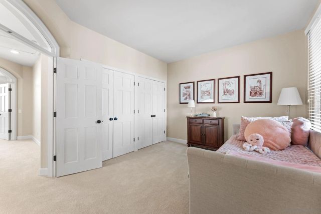 7713 Ivanhoe Ave., La Jolla, CA 92037