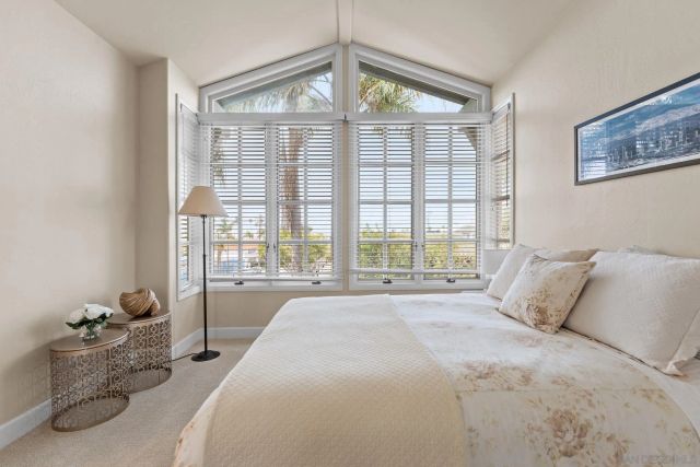 7713 Ivanhoe Ave., La Jolla, CA 92037