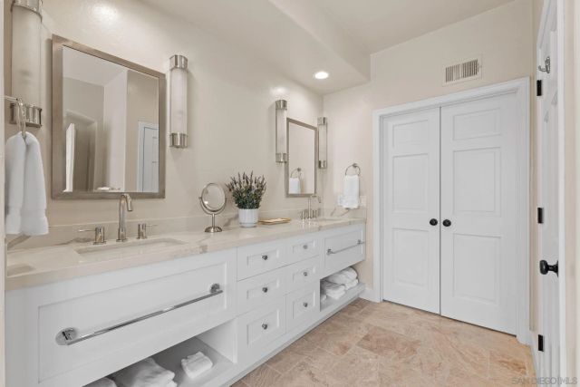 7713 Ivanhoe Ave., La Jolla, CA 92037