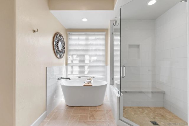 7713 Ivanhoe Ave., La Jolla, CA 92037