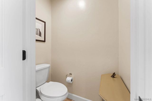 7713 Ivanhoe Ave., La Jolla, CA 92037
