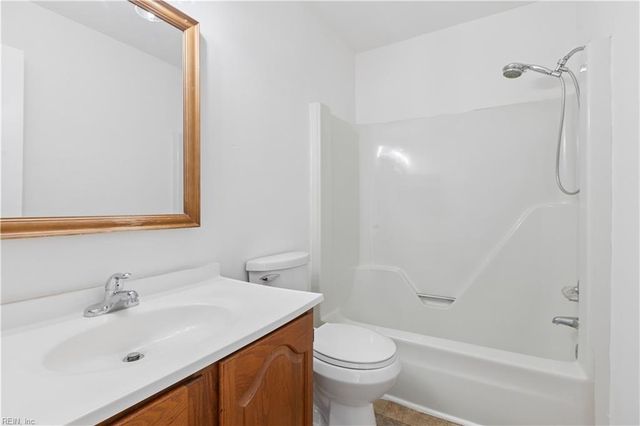 416 Hollomon DR, Hampton, VA 23666