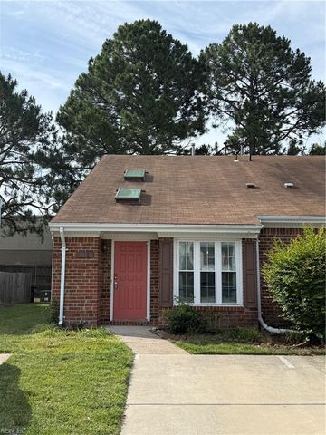 416 Hollomon DR, Hampton, VA 23666