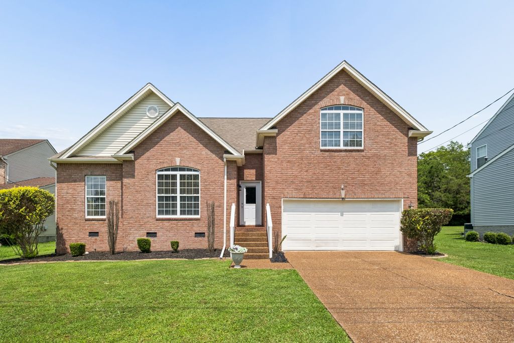 803 Partridge Cir, Mount Juliet, TN 37122