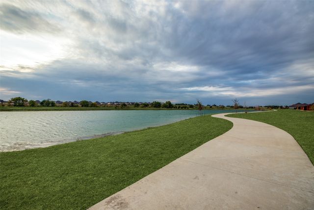 825 Glen Crossing Drive, Celina, TX 75009