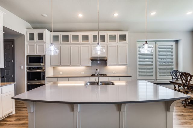 825 Glen Crossing Drive, Celina, TX 75009