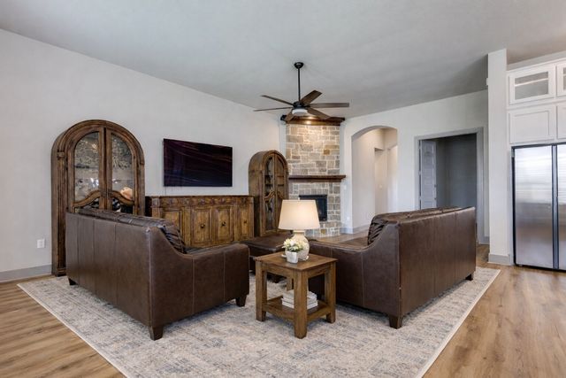 825 Glen Crossing Drive, Celina, TX 75009