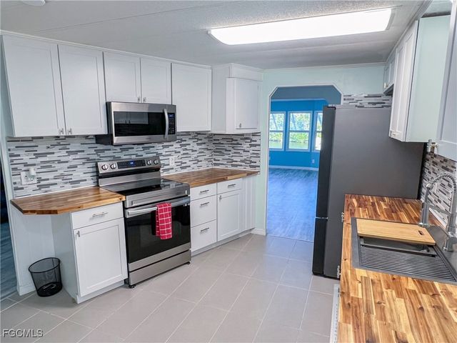 17801 Bryan CT, Fort Myers Beach, FL 33931