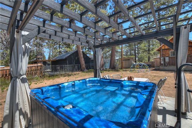 746 Talmadge Road, Big Bear Lake, CA 92315