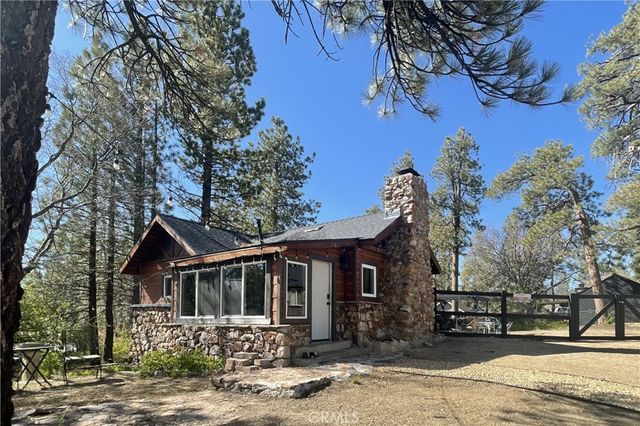 746 Talmadge Road, Big Bear Lake, CA 92315