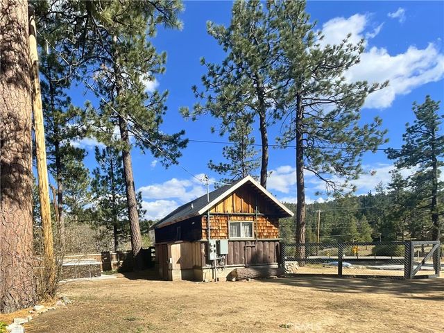 746 Talmadge Road, Big Bear Lake, CA 92315