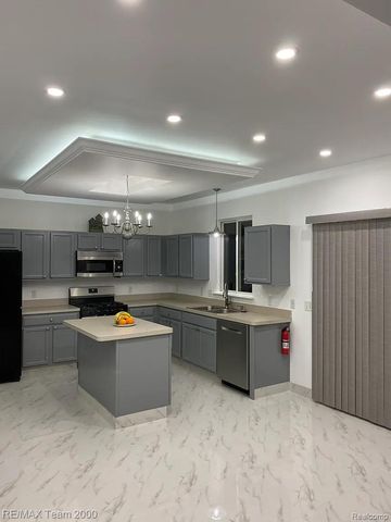 7249 Warwick Drive, Ypsilanti Charter Township, MI 48197