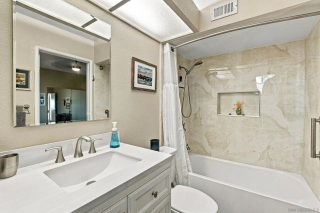 17824 Villamoura Dr, Poway, CA 92064