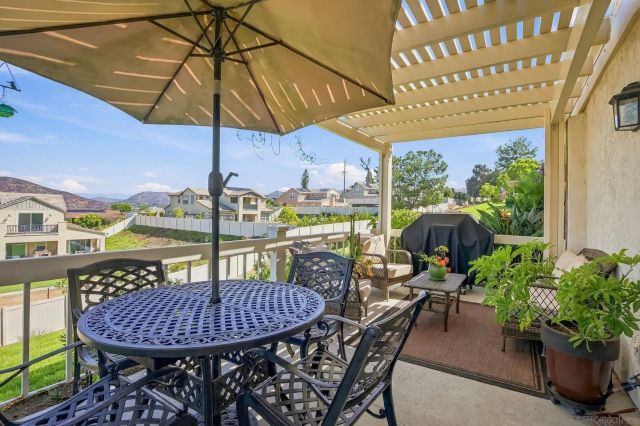 17824 Villamoura Dr, Poway, CA 92064