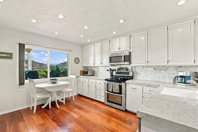 17824 Villamoura Dr, Poway, CA 92064