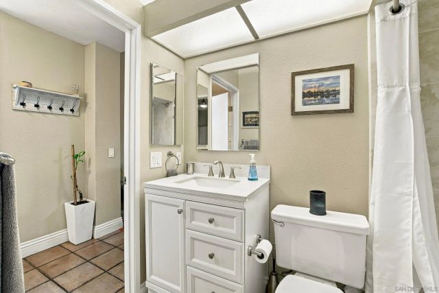 17824 Villamoura Dr, Poway, CA 92064