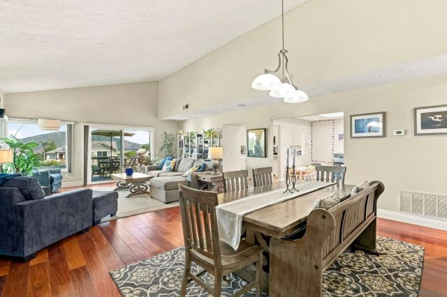 17824 Villamoura Dr, Poway, CA 92064