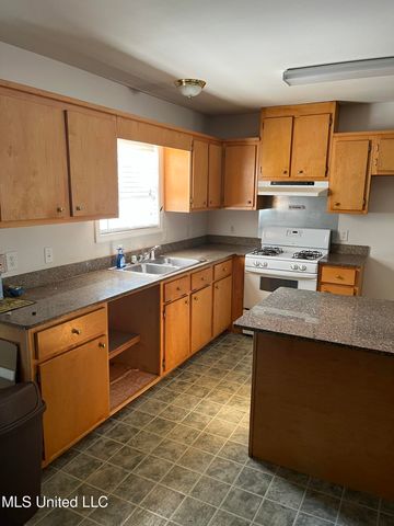 529 26th 1/2 Street, Gulfport, MS 39507