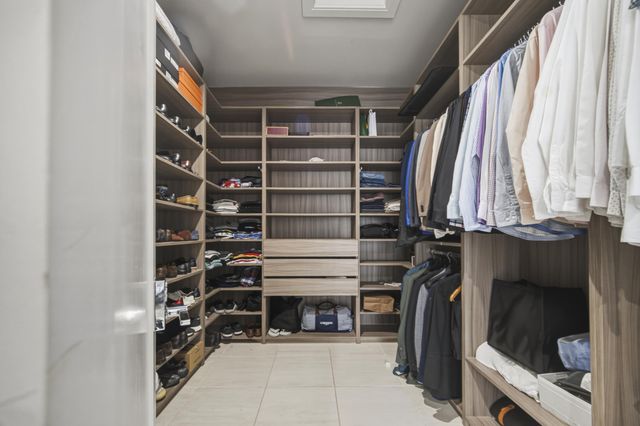 8272 NW 44th Terrace, Doral, FL 33166