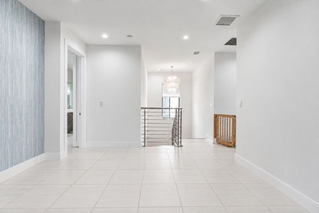 8272 NW 44th Terrace, Doral, FL 33166