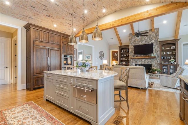 7955 Valley View Drive, Clemmons, NC 27012