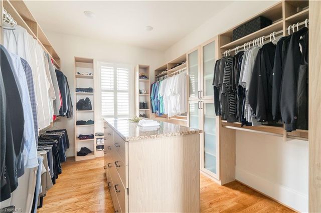 7955 Valley View Drive, Clemmons, NC 27012