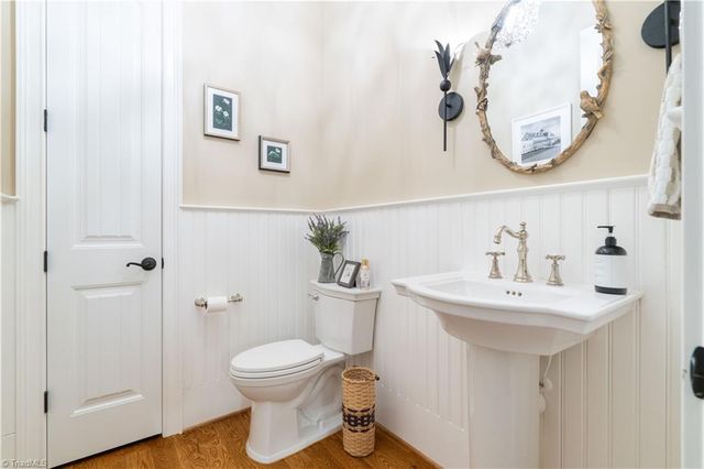 7955 Valley View Drive, Clemmons, NC 27012