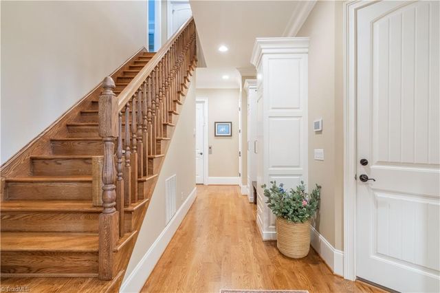 7955 Valley View Drive, Clemmons, NC 27012