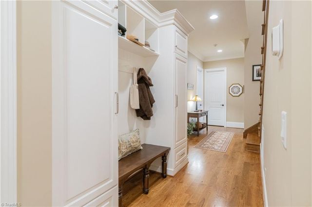 7955 Valley View Drive, Clemmons, NC 27012