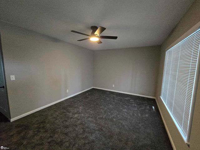 1043 Balmoral Parkway, Flint, MI 48532