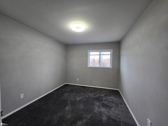 1043 Balmoral Parkway, Flint, MI 48532