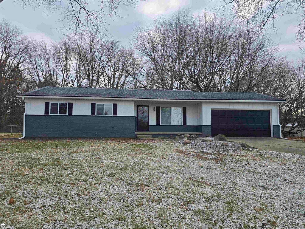 1043 Balmoral Parkway, Flint, MI 48532