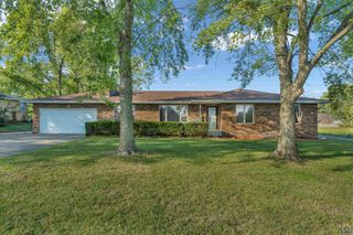2300 SE 29th ST, Topeka, KS 66605