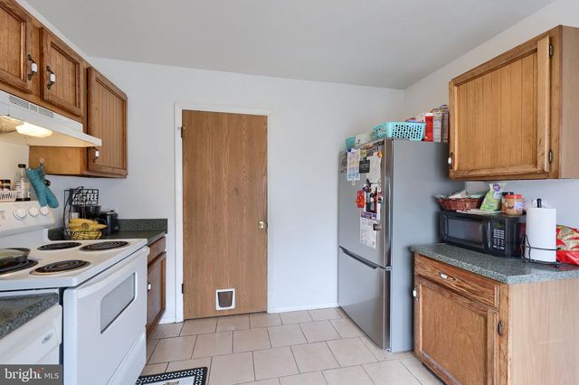 338 JUNIPER DR, Etters, PA 17319