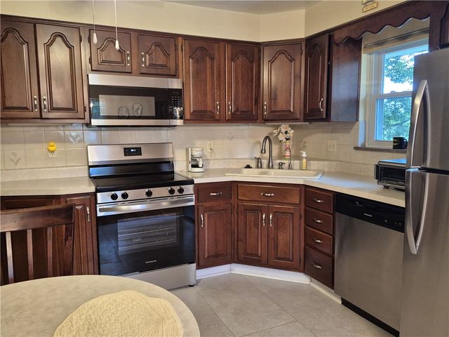 1841 Outlook Dr, Verona, PA 15147