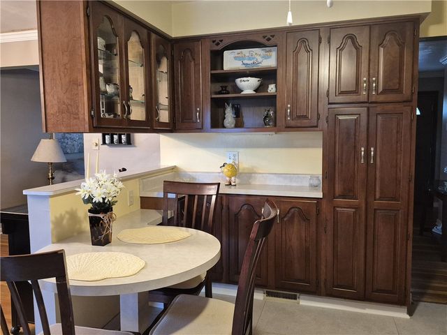 1841 Outlook Dr, Verona, PA 15147