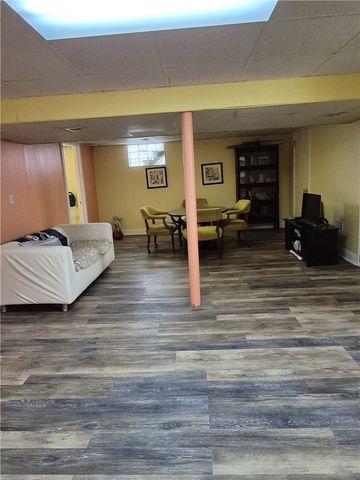 1841 Outlook Dr, Verona, PA 15147