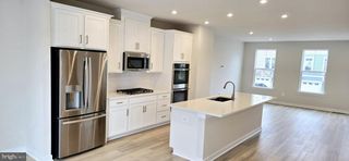 24148 THURSO SQ, Sterling, VA 20166