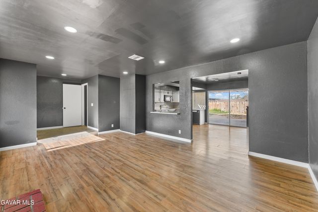 21449 Applewood Drive, California City, CA 93505