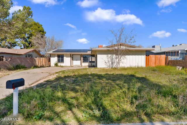 21449 Applewood Drive, California City, CA 93505