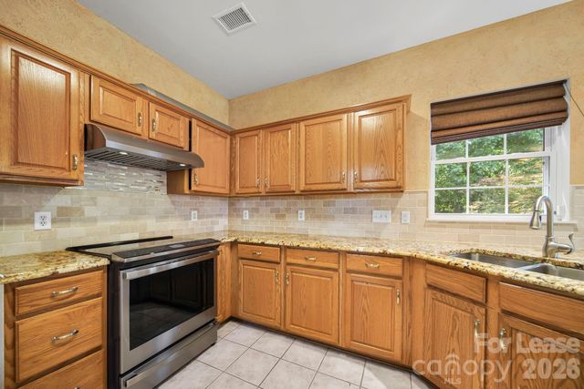 2812 Redfield Drive, Charlotte, NC 28270