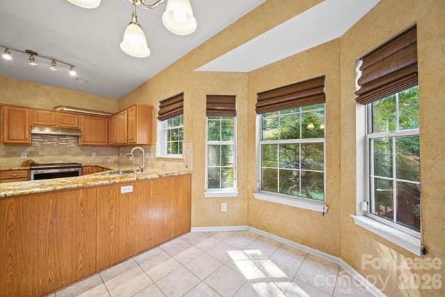 2812 Redfield Drive, Charlotte, NC 28270