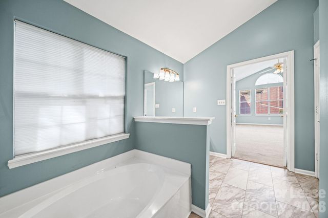 2812 Redfield Drive, Charlotte, NC 28270