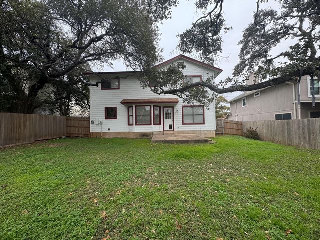 6507 Luckenbach LN, Austin, TX 78729