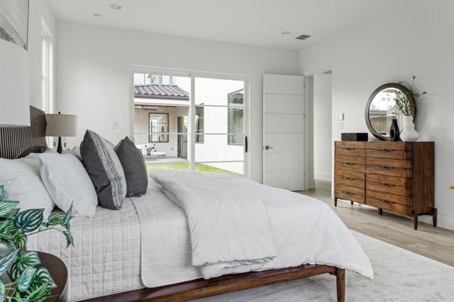 7526 Kenwell Street, Dallas, TX 75209